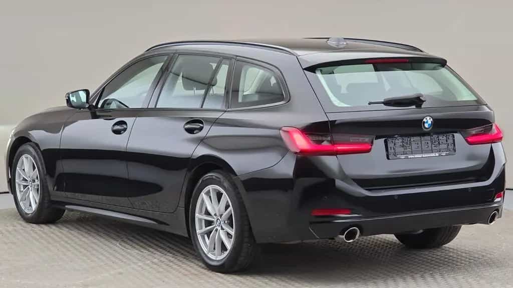 BMW 318 d Touring FACELIFT, Kamera, Head UP Display 12/2022-photo-8