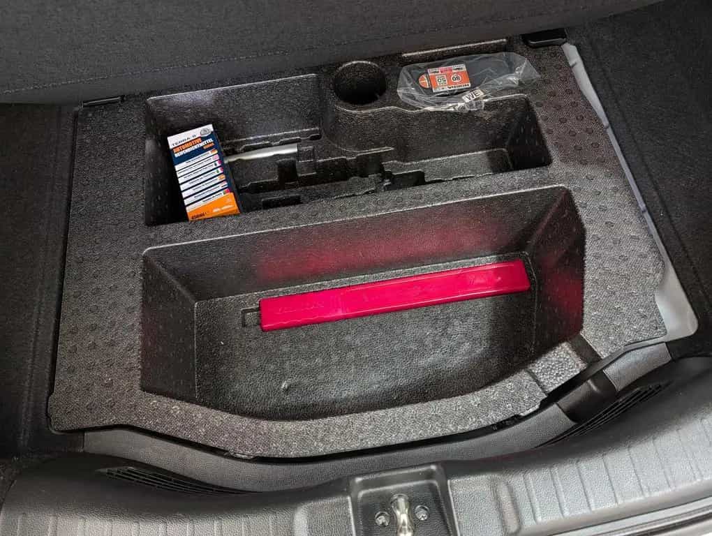 Honda Jazz 1.3 i-VTEC Elegance CVT SHZ|Navi|RFK|Klima 12/2017-photo-29