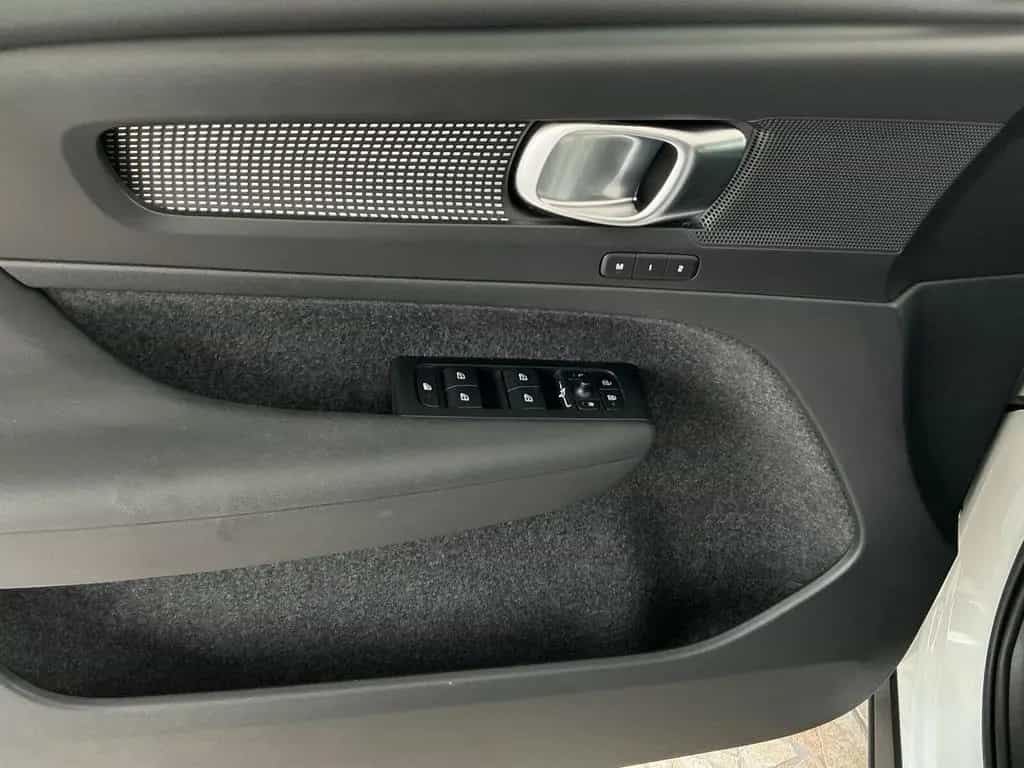 Volvo XC40 XC 40 R-Design Keyless-Start/Klima/LED/Tempomat 05/2022-photo-27