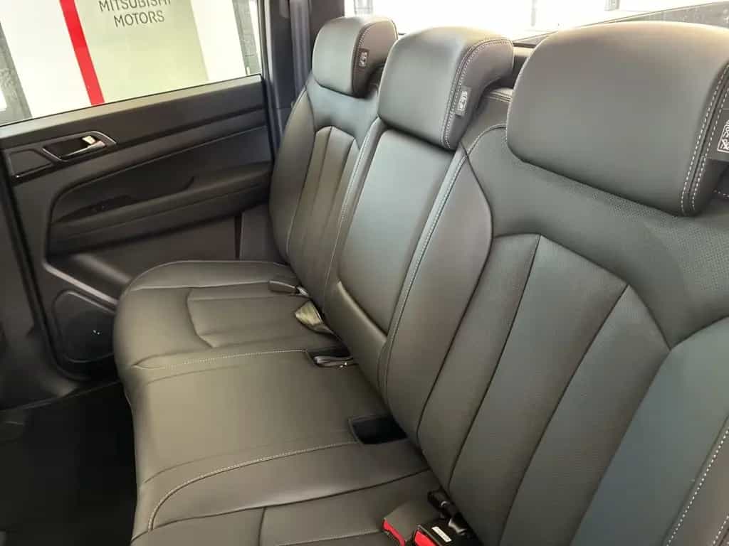 Ssangyong MUSSO Grand 2.2 D Lux 3,5T LED PDC KAM TEMP ACC 05/2026-photo-11
