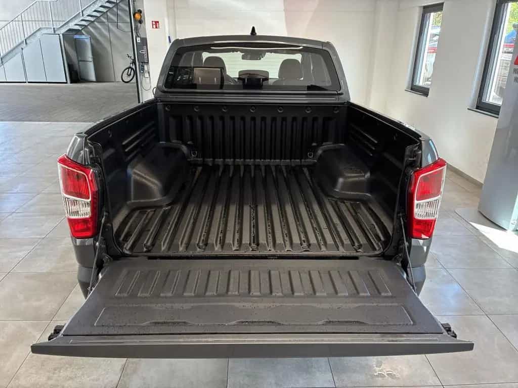 Ssangyong MUSSO Grand 2.2 D Lux 3,5T LED PDC KAM TEMP ACC 05/2026-photo-5