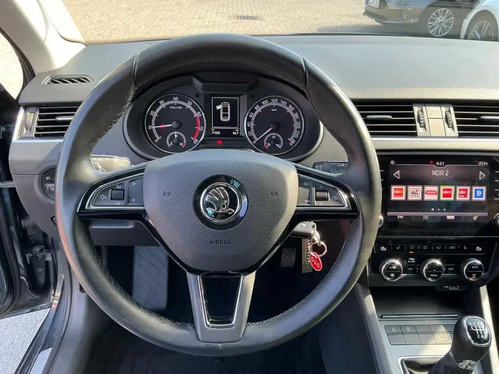 Skoda Octavia Soleil 1.0 TSI SHZ BT AHK NAVI Kamera 08/2019-photo-13