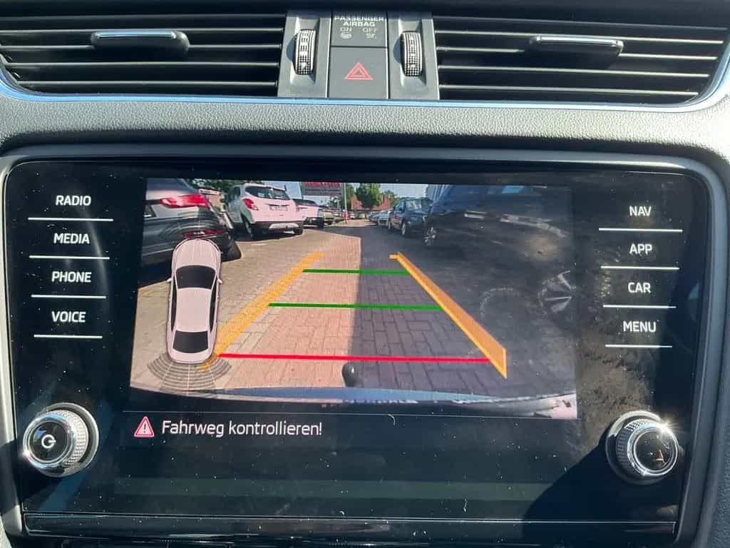 Skoda Octavia Soleil 1.0 TSI SHZ BT AHK NAVI Kamera 08/2019-photo-18