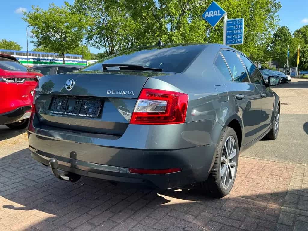 Skoda Octavia Soleil 1.0 TSI SHZ BT AHK NAVI Kamera 08/2019-photo-4