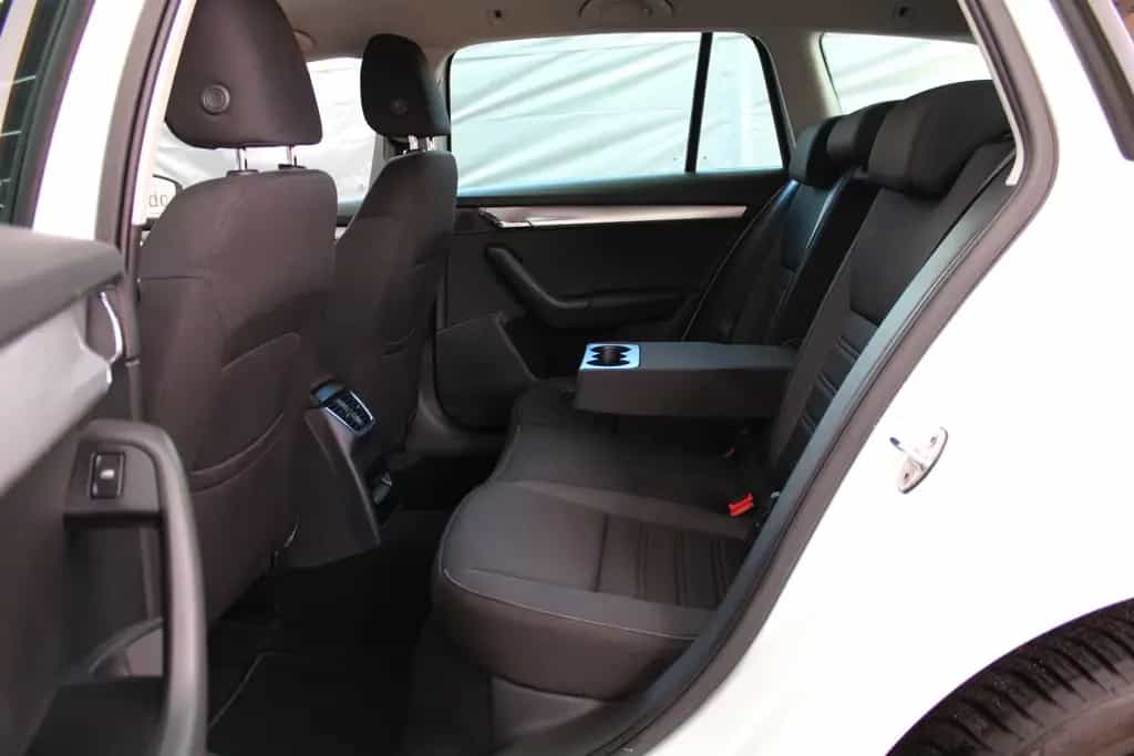 Skoda Octavia Combi*Automatik*Inspektion Neu*Kamera* 07/2017-photo-13
