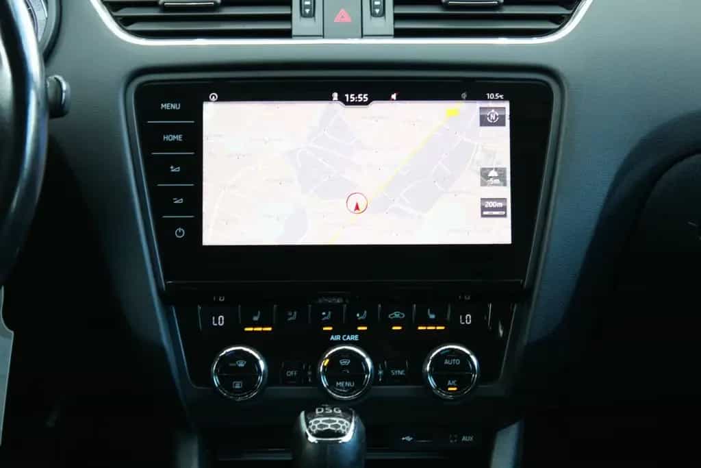 Skoda Octavia Combi*Automatik*Inspektion Neu*Kamera* 07/2017-photo-19