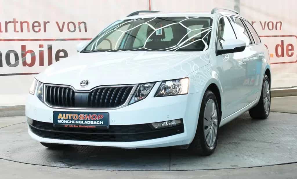 Skoda Octavia Combi*Automatik*Inspektion Neu*Kamera* 07/2017-photo-2