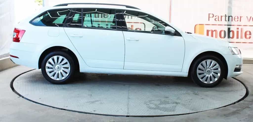 Skoda Octavia Combi*Automatik*Inspektion Neu*Kamera* 07/2017-photo-5