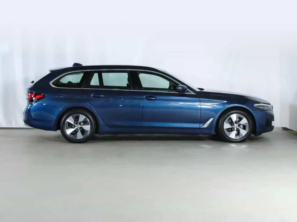 BMW 520 d TG Alarm LiveCockpitProfessional DAB 01/2022-photo-3