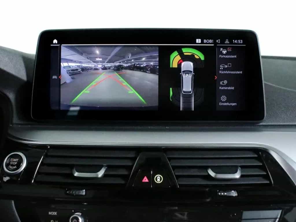 BMW 520 d TG Alarm LiveCockpitProfessional DAB 01/2022-photo-9