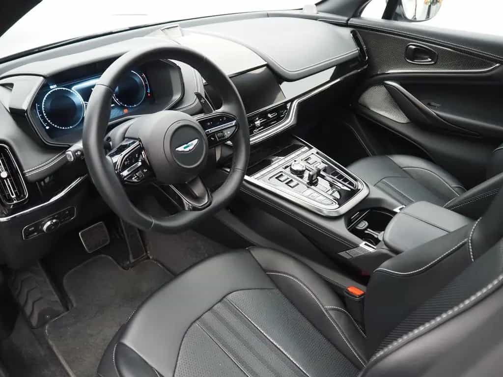 Aston Martin DBX 4.0 V8 DBX707 09/2024-photo-9