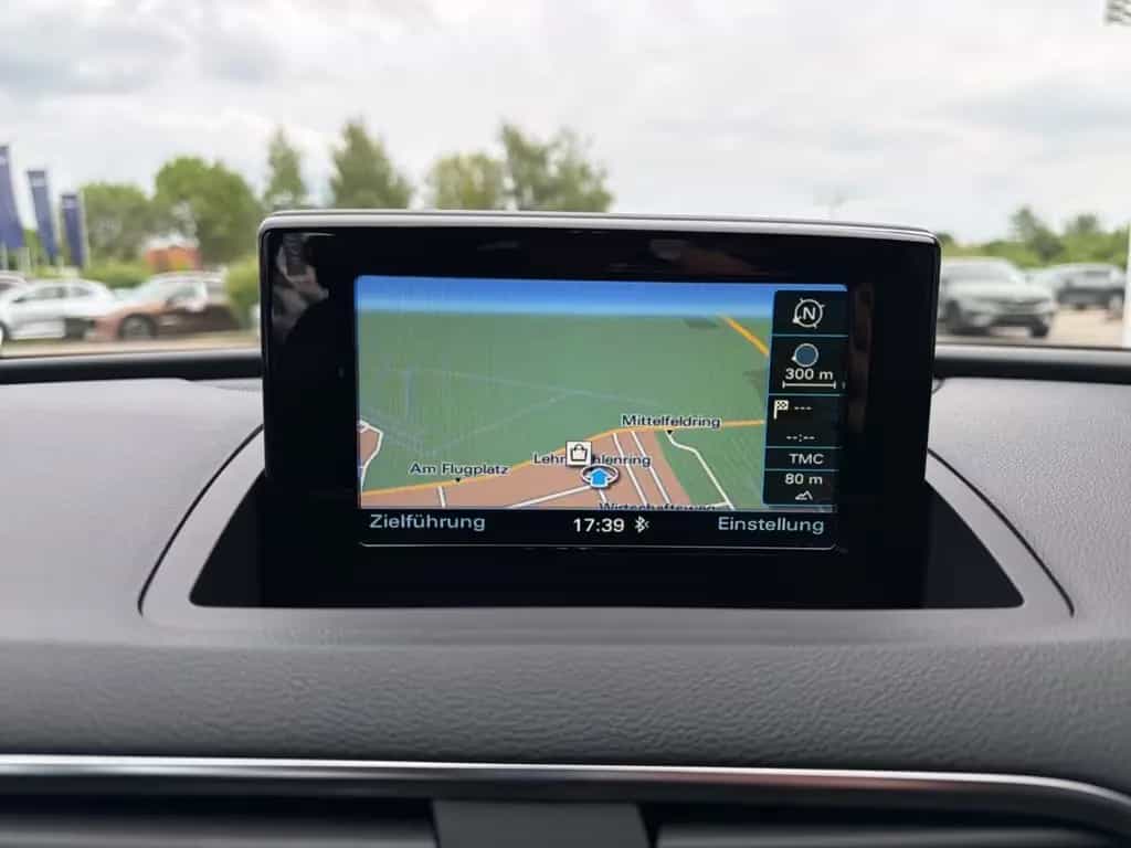 Audi Q3 S-line design Sportpaket AHK-klappbar Leder S 07/2018-photo-16
