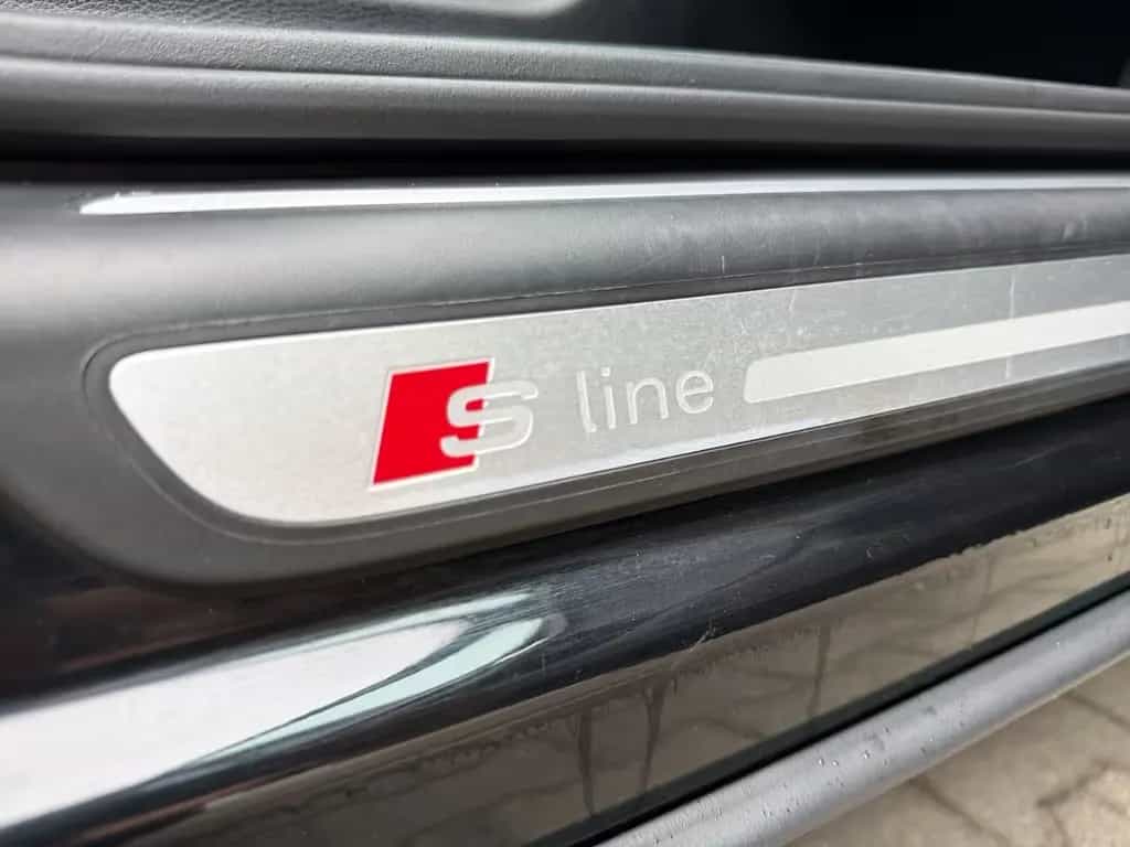 Audi Q3 S-line design Sportpaket AHK-klappbar Leder S 07/2018-photo-19