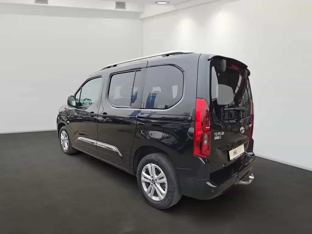 Toyota Proace City Verso L1 EXECUTIVE 1.2T 130PS AG8 AH 11/2021-photo-4