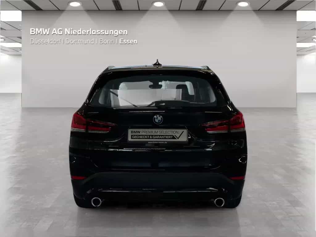 BMW X1 sDrive18d Navi Parkassist Pano.Dach LED 03/2022-photo-5