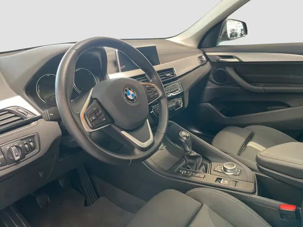 BMW X1 sDrive18d Navi Parkassist Pano.Dach LED 03/2022-photo-6