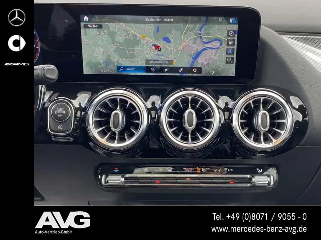 Mercedes-Benz GLA 250 4M AMG-Line PANO AHK RFK LED MBUX SHZ 12/2020-photo-10