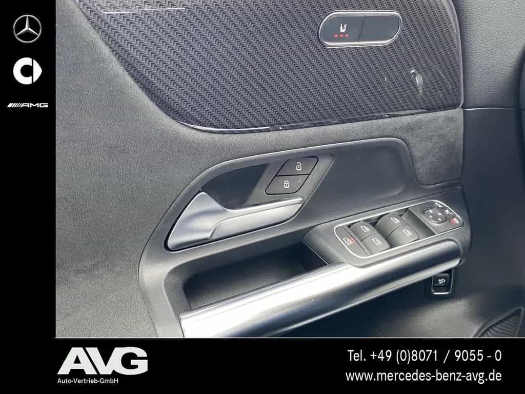 Mercedes-Benz GLA 250 4M AMG-Line PANO AHK RFK LED MBUX SHZ 12/2020-photo-14