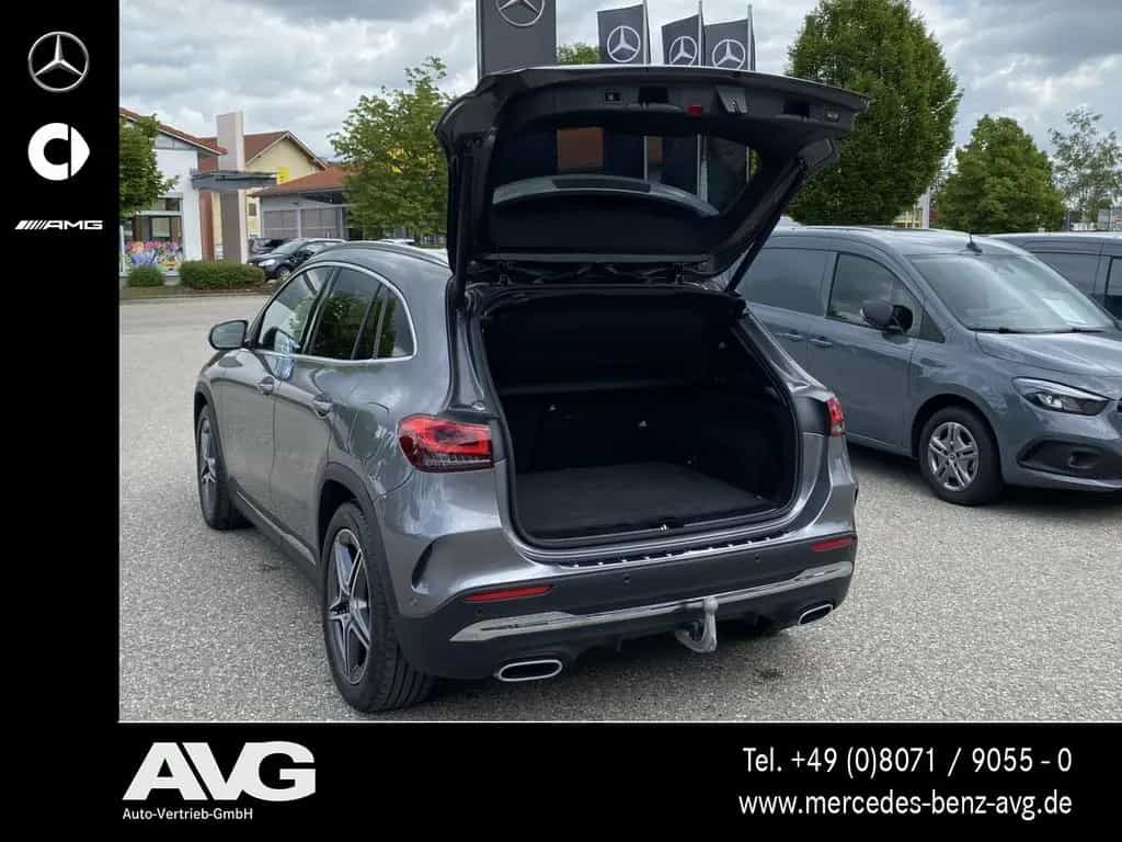 Mercedes-Benz GLA 250 4M AMG-Line PANO AHK RFK LED MBUX SHZ 12/2020-photo-19