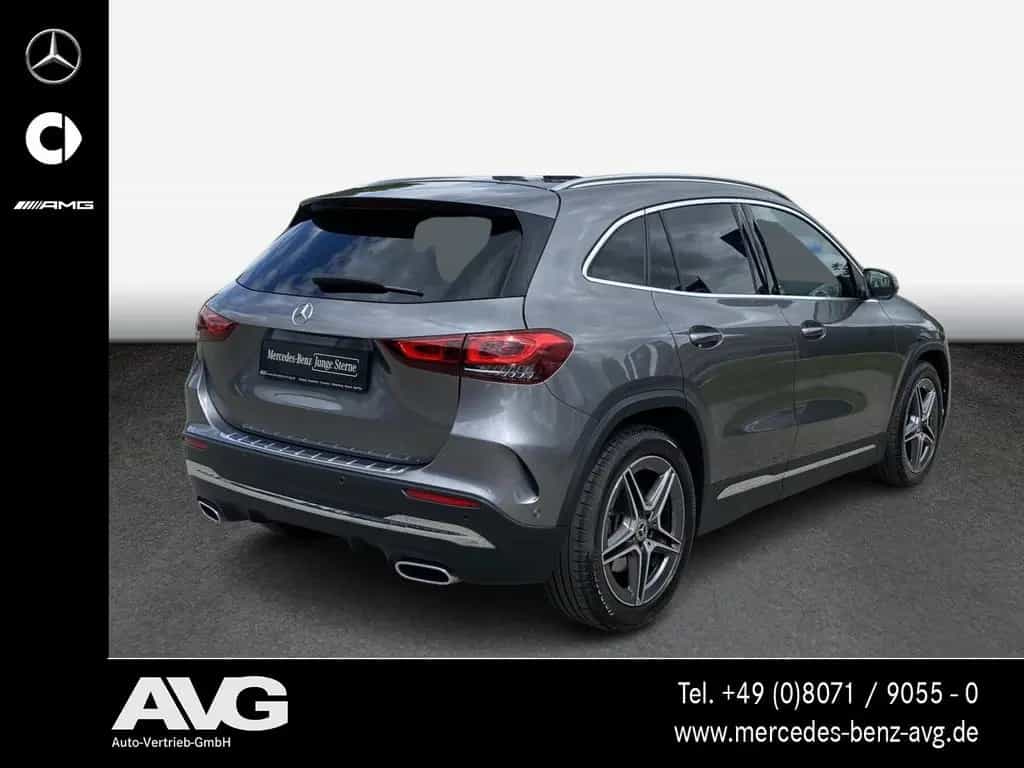 Mercedes-Benz GLA 250 4M AMG-Line PANO AHK RFK LED MBUX SHZ 12/2020-photo-3