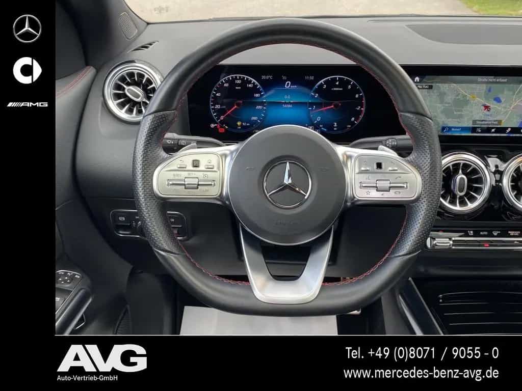 Mercedes-Benz GLA 250 4M AMG-Line PANO AHK RFK LED MBUX SHZ 12/2020-photo-9