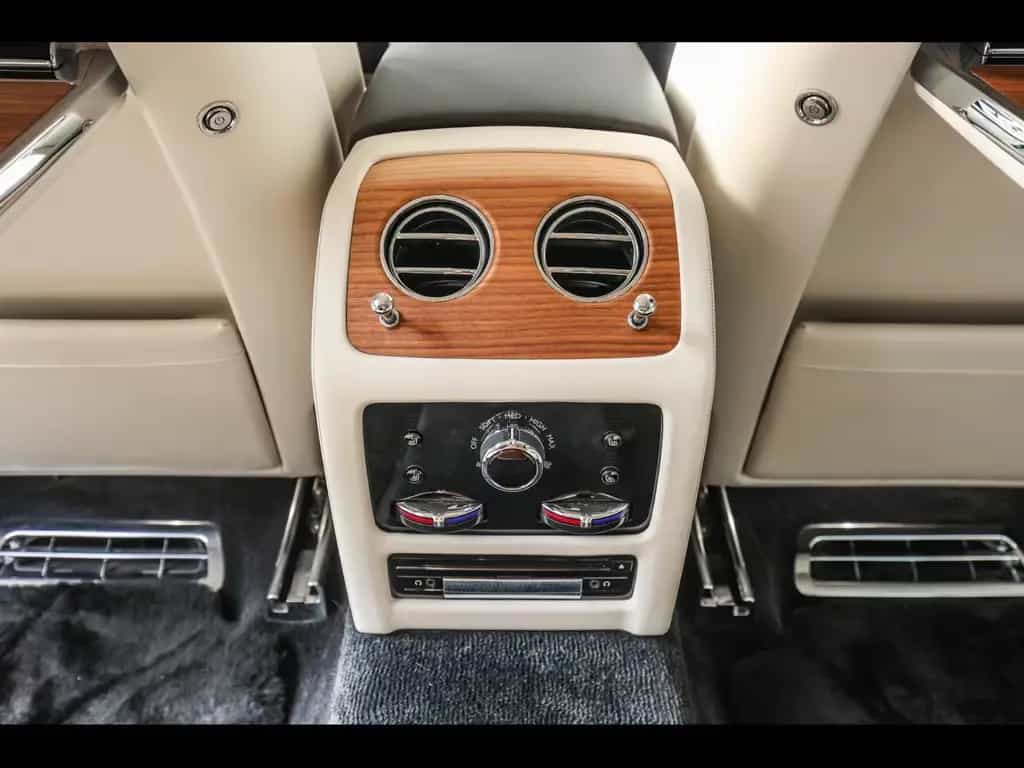 Rolls-Royce Ghost GHOST 6.75 V12 EWB°PPF°WARRANTY 9/27 01/2022-photo-15