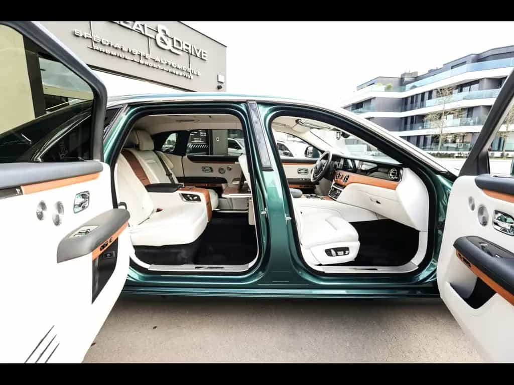Rolls-Royce Ghost GHOST 6.75 V12 EWB°PPF°WARRANTY 9/27 01/2022-photo-21