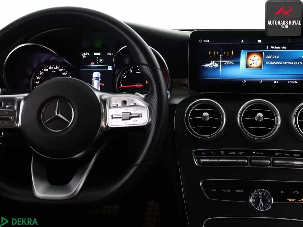 Mercedes-Benz C 300 T 3x AMG PANO,KEYLESS,KAMERA,CARPLAY,SH 07/2019-photo-14