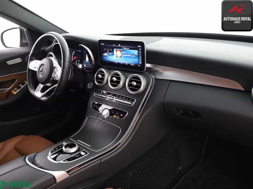 Mercedes-Benz C 300 T 3x AMG PANO,KEYLESS,KAMERA,CARPLAY,SH 07/2019-photo-8