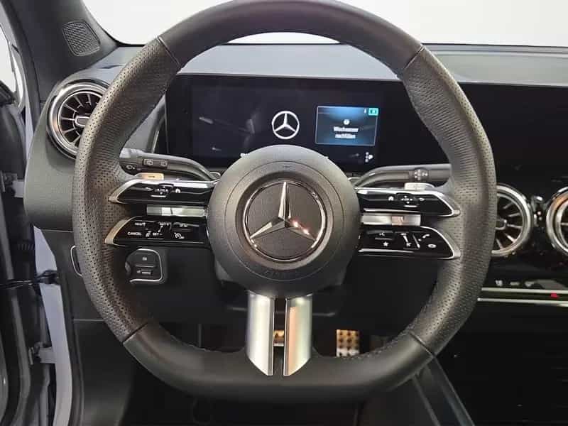 Mercedes-Benz GLB 200 AMG PANO 360° AHK ADVANCED+ SHZ NIGHT 08/2025-photo-13