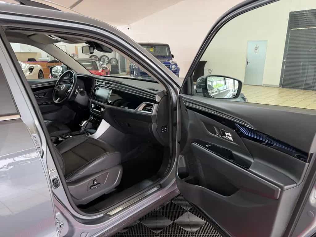 Ssangyong Korando 1.6 e-XDi Diesel 2WD*LEDER*KAMERA* 01/2020-photo-23