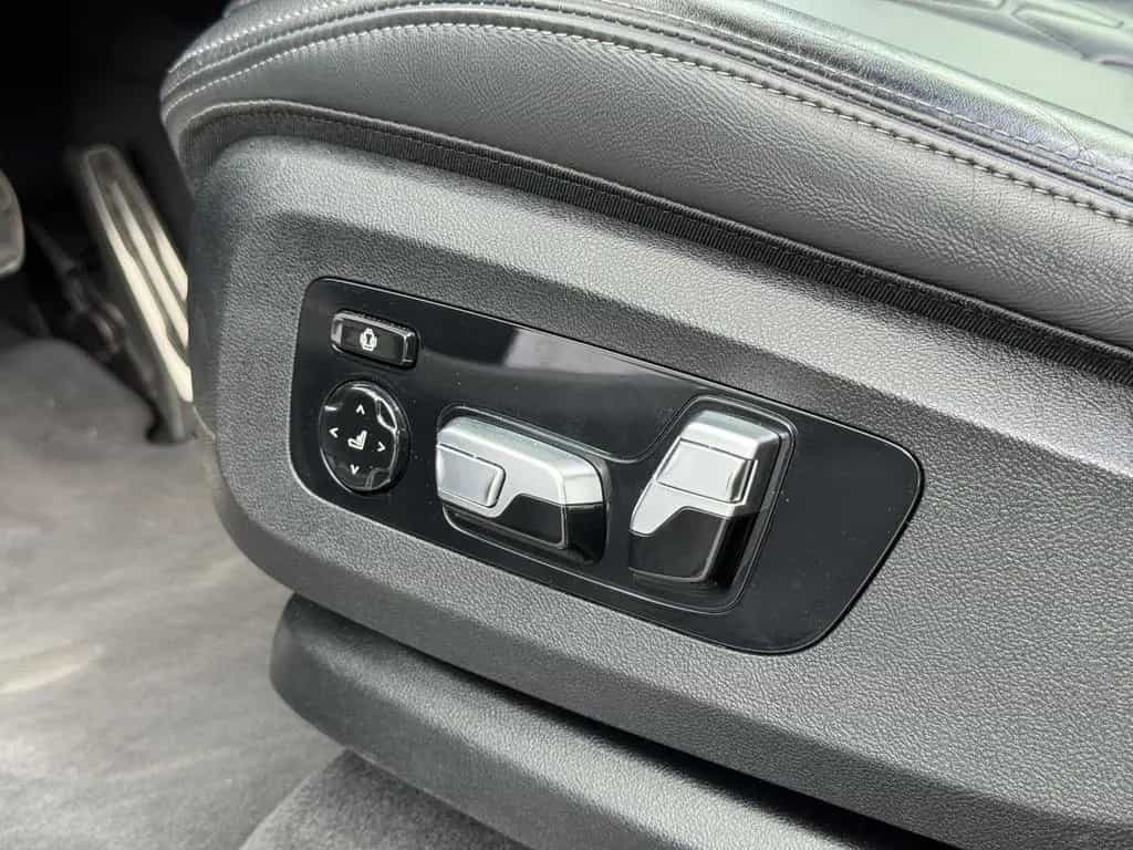 BMW X5 M50 i Laser Pano DrivAssProf Standheiz AHK3,5t 05/2022-photo-12