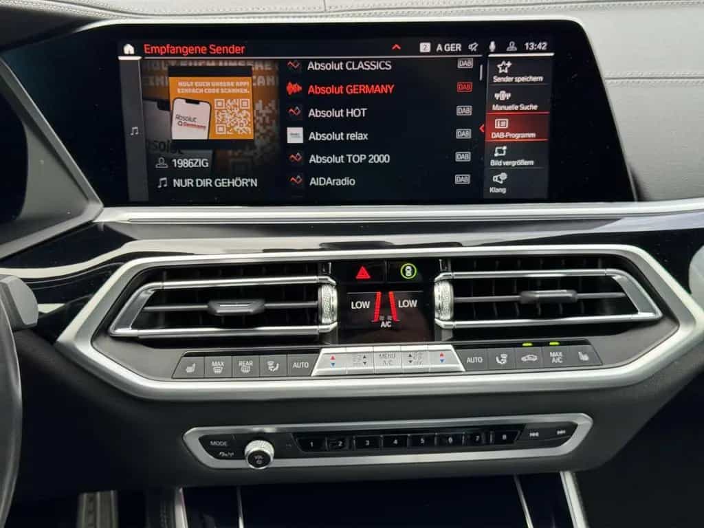 BMW X5 M50 i Laser Pano DrivAssProf Standheiz AHK3,5t 05/2022-photo-20