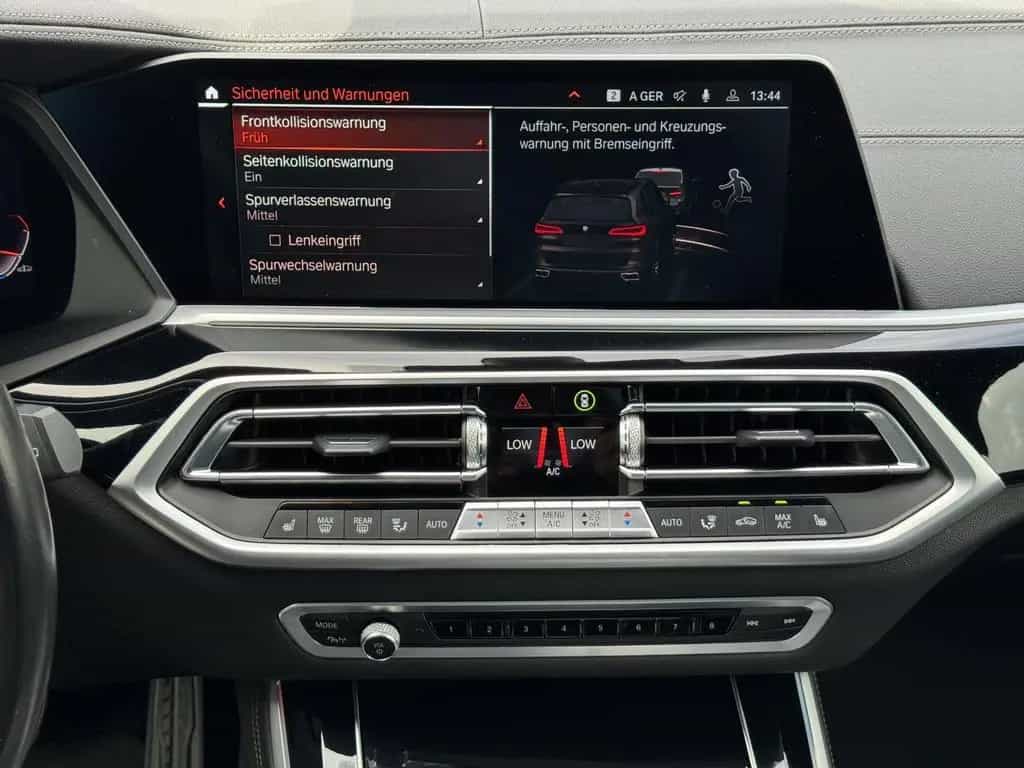 BMW X5 M50 i Laser Pano DrivAssProf Standheiz AHK3,5t 05/2022-photo-22