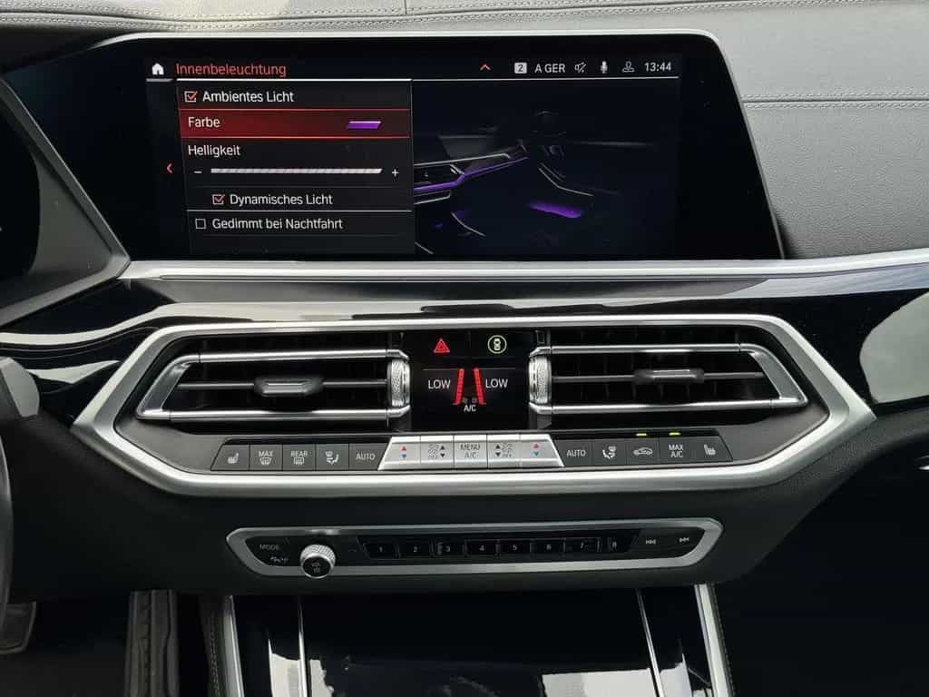 BMW X5 M50 i Laser Pano DrivAssProf Standheiz AHK3,5t 05/2022-photo-24