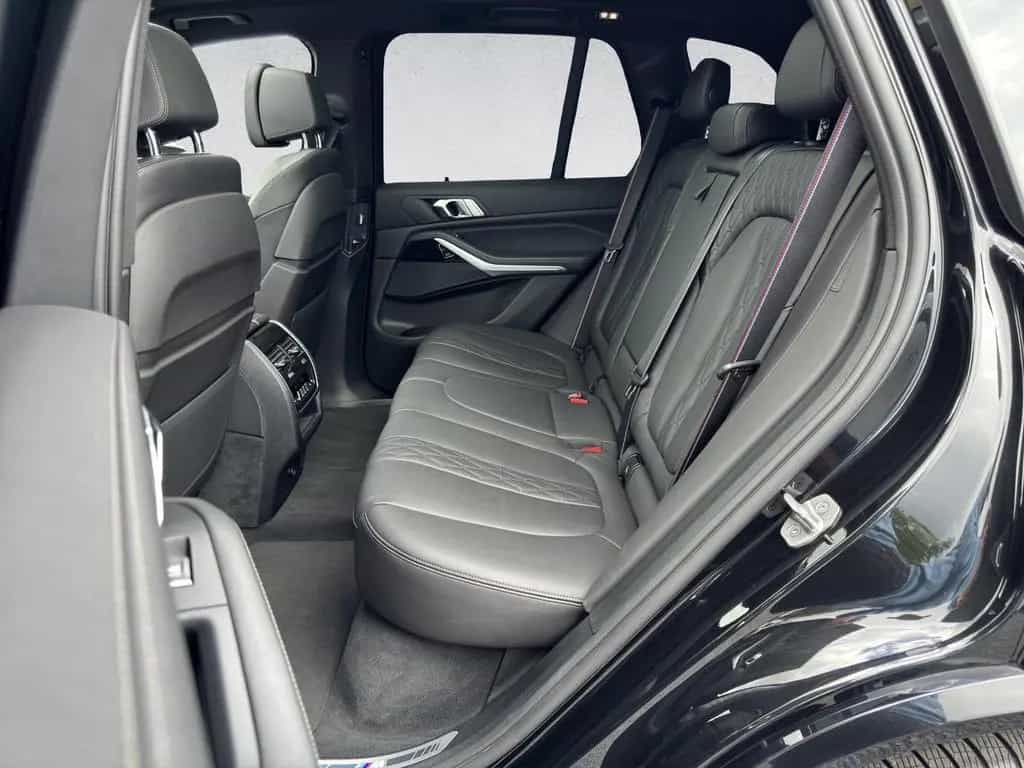 BMW X5 M50 i Laser Pano DrivAssProf Standheiz AHK3,5t 05/2022-photo-33
