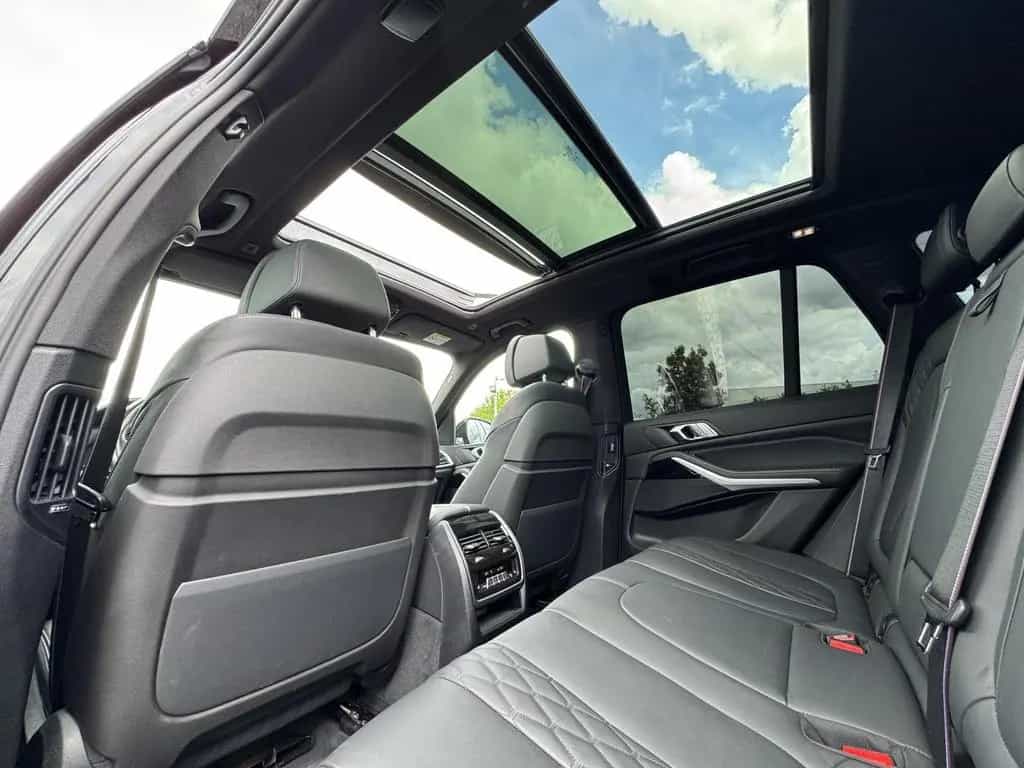 BMW X5 M50 i Laser Pano DrivAssProf Standheiz AHK3,5t 05/2022-photo-37