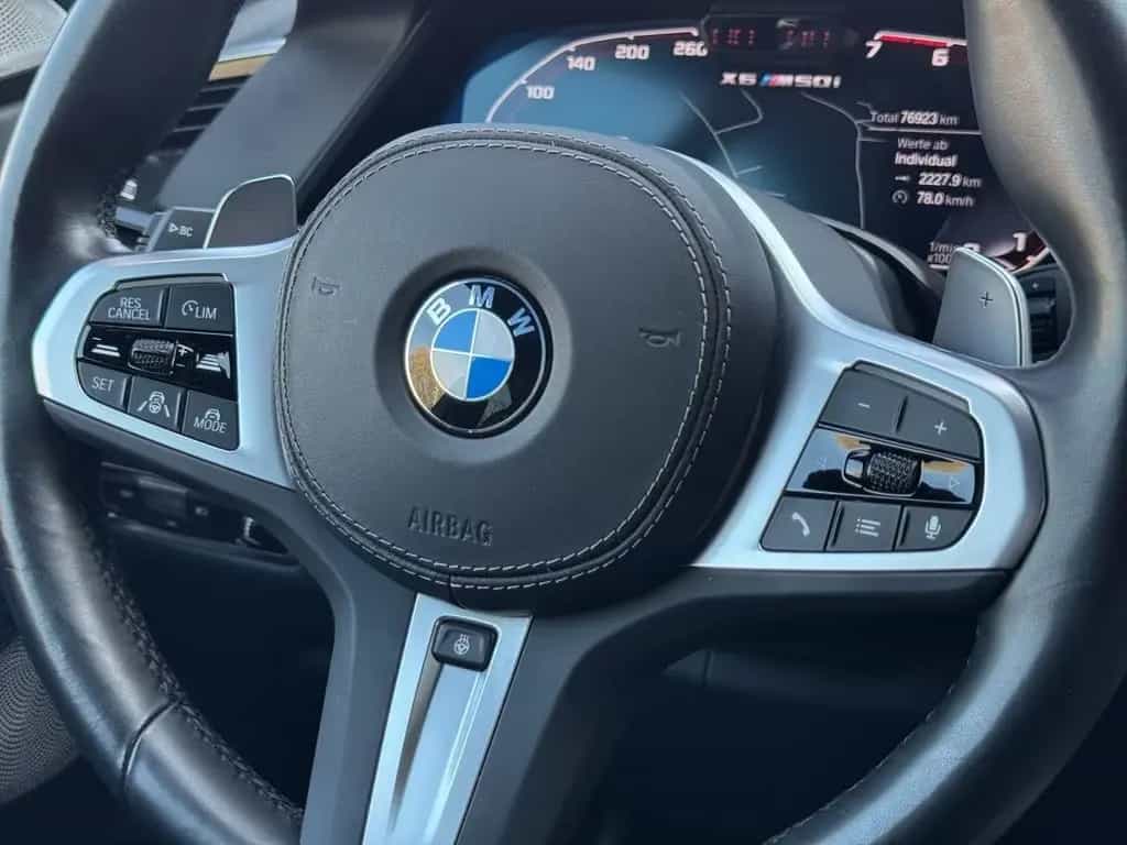 BMW X6 M50i Black Vermilion FrozenBlack Laser B&W 06/2022-photo-14