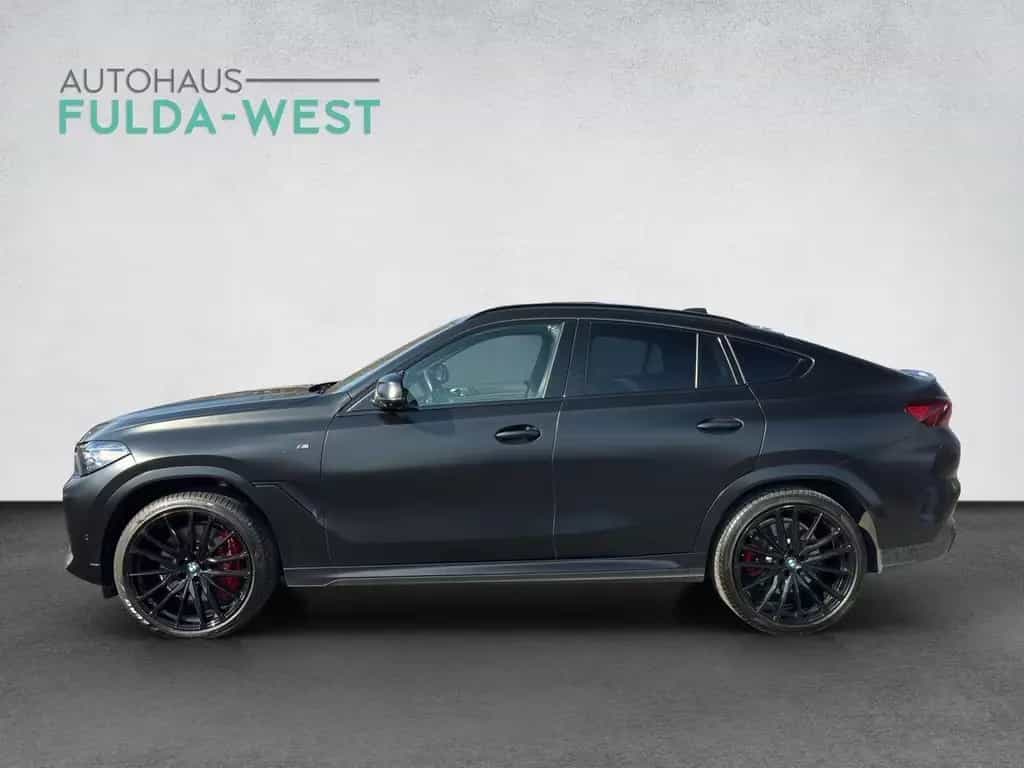 BMW X6 M50i Black Vermilion FrozenBlack Laser B&W 06/2022-photo-2