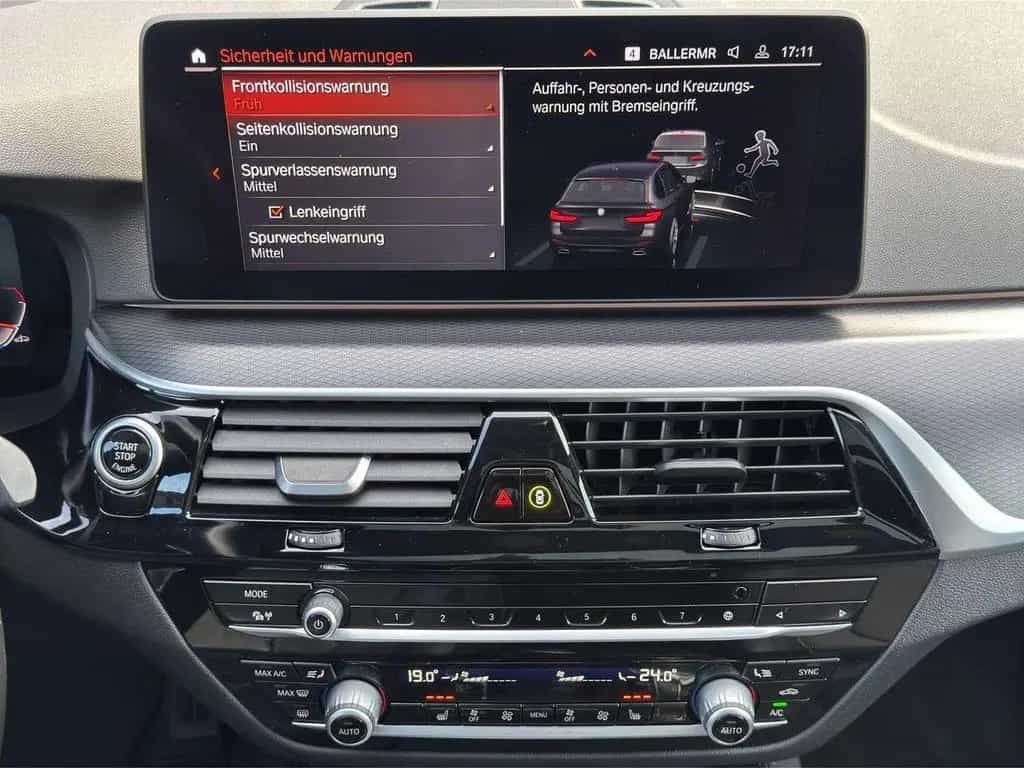 BMW 520 d Touring M Sport xDrive LED Pano Leder HuD 07/2021-photo-15