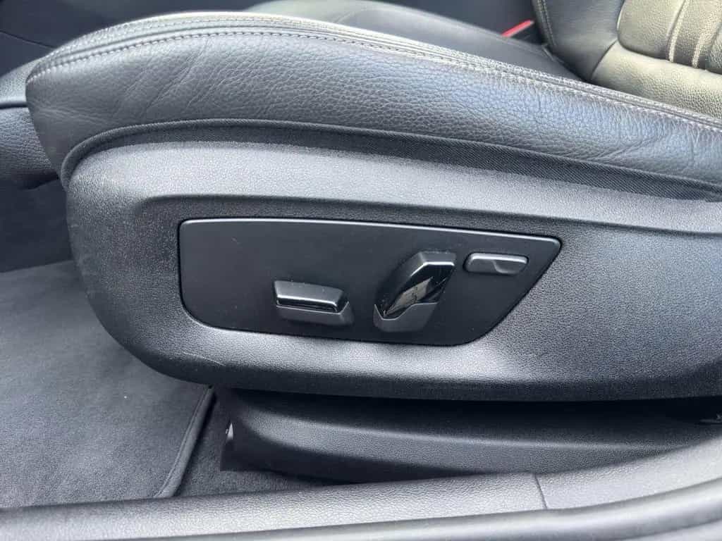 BMW 520 d Touring M Sport xDrive LED Pano Leder HuD 07/2021-photo-23