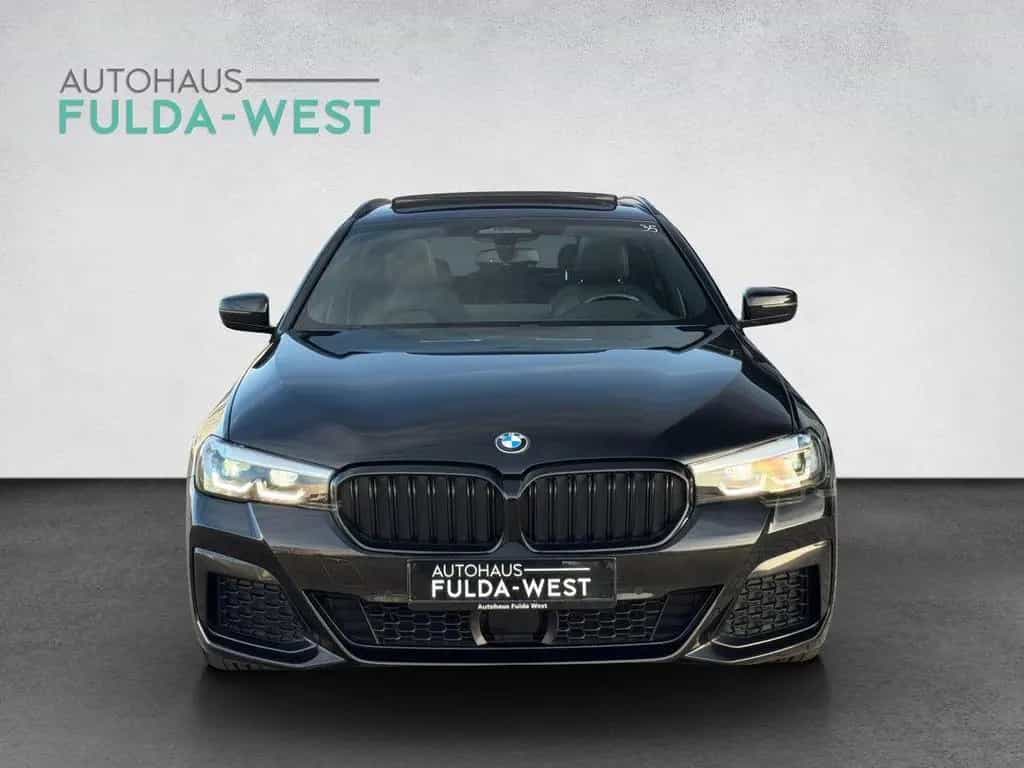 BMW 520 d Touring M Sport xDrive LED Pano Leder HuD 07/2021-photo-5