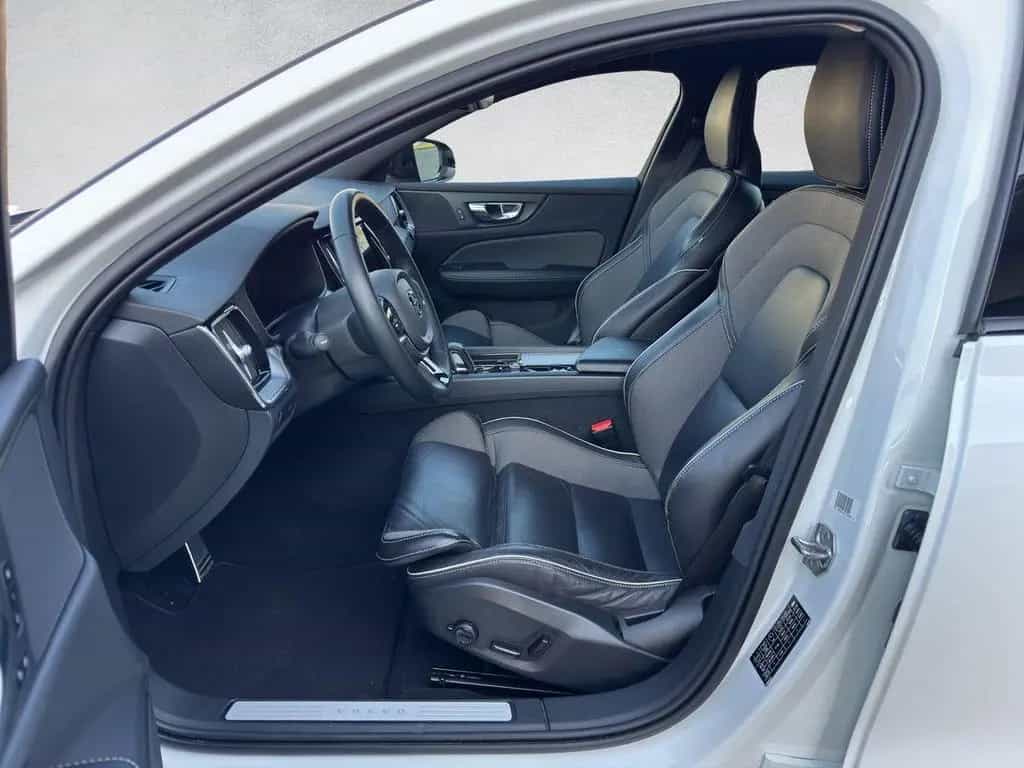 Volvo V60 B4 R Design LED Keyless Memory Alu18 Kamera 12/2021-photo-10