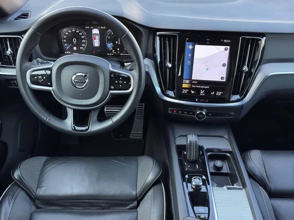 Volvo V60 B4 R Design LED Keyless Memory Alu18 Kamera 12/2021-photo-13
