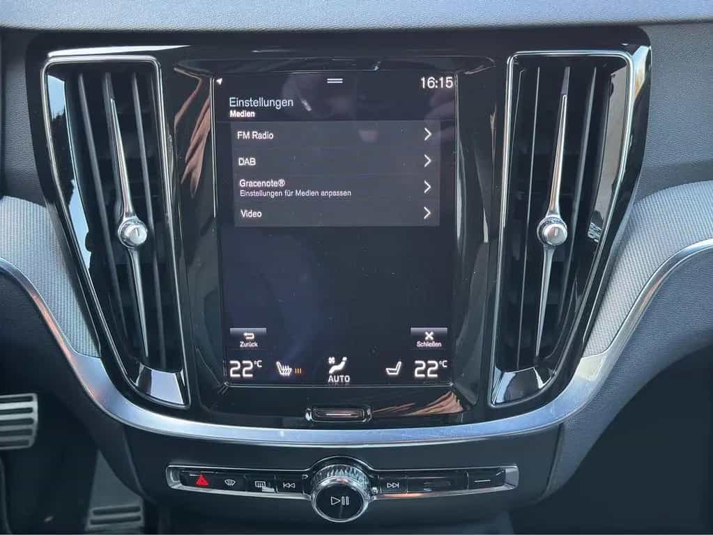 Volvo V60 B4 R Design LED Keyless Memory Alu18 Kamera 12/2021-photo-14