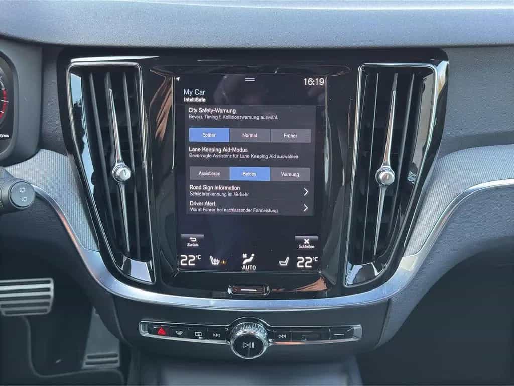 Volvo V60 B4 R Design LED Keyless Memory Alu18 Kamera 12/2021-photo-16