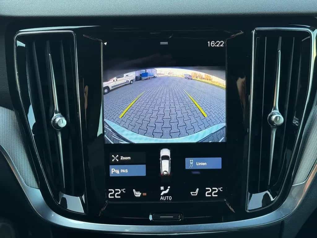 Volvo V60 B4 R Design LED Keyless Memory Alu18 Kamera 12/2021-photo-19