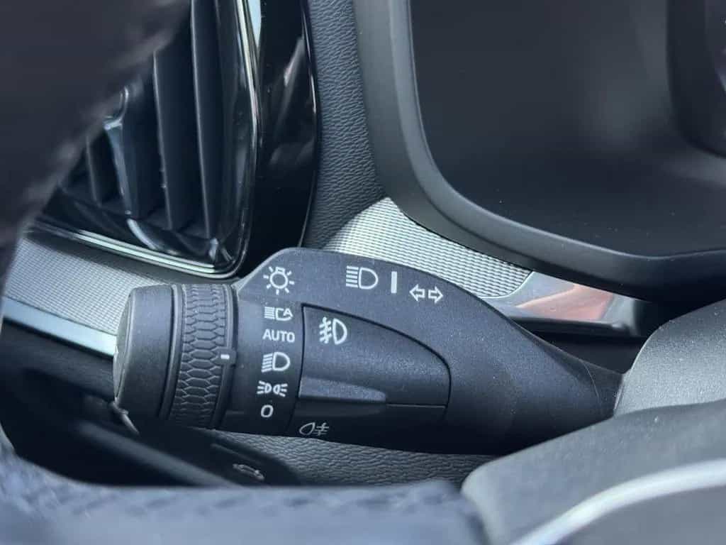 Volvo V60 B4 R Design LED Keyless Memory Alu18 Kamera 12/2021-photo-23