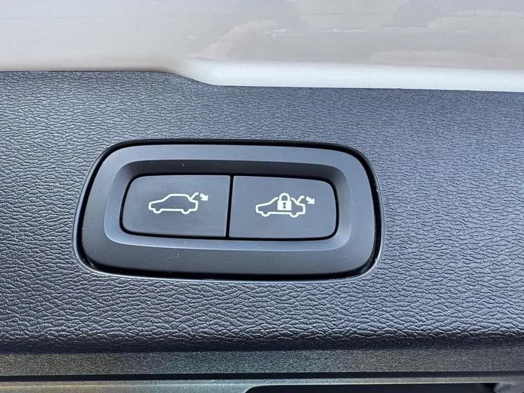 Volvo V60 B4 R Design LED Keyless Memory Alu18 Kamera 12/2021-photo-30