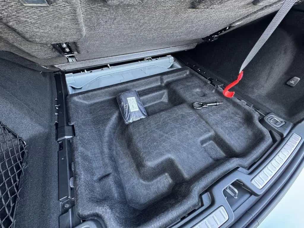 Volvo V60 B4 R Design LED Keyless Memory Alu18 Kamera 12/2021-photo-32